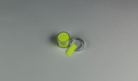560